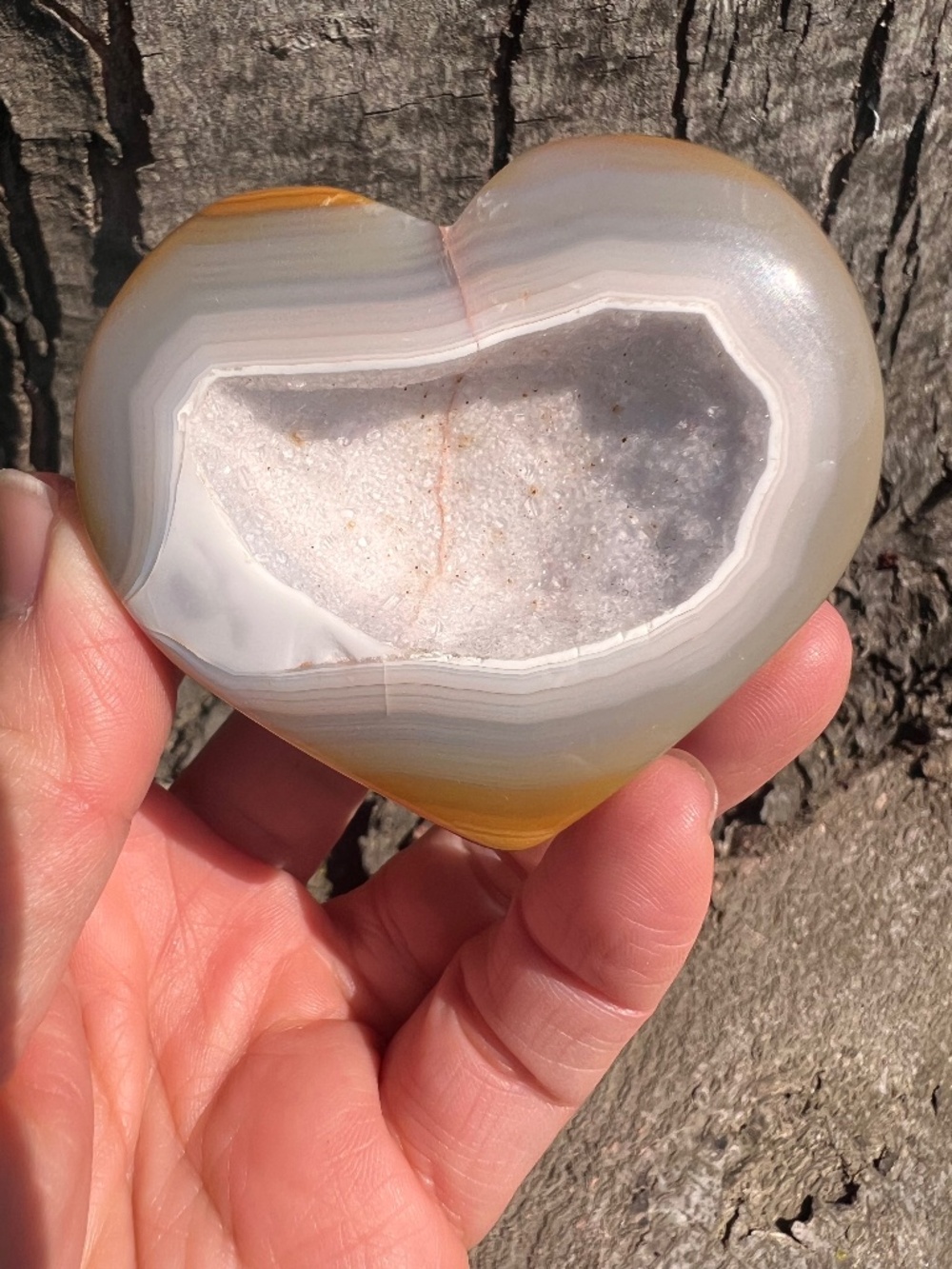 Agate (1) heart with stand | crystal